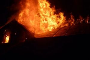 Peste noapte, s-au trezit fără casă!
