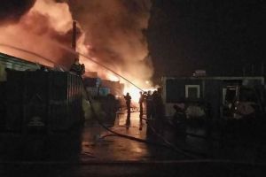 Pompierii braşoveni, chemaţi să intervină la un incendiu puternic la Sibiu