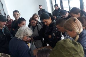 Bursa locurilor de muncă, la Târgu-Jiu: 12 absolvenţi angajaţi pe loc şi aproape 200 selectaţi pentru interviu sau probă de lucru