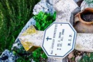 Creştinii luaţi la ŢINTĂ: Cimitire profanate, cruci distruse. Un vandalism anticreştin cum nu s-a mai pomeniti tocmai în ŢARA SFÂNTĂ