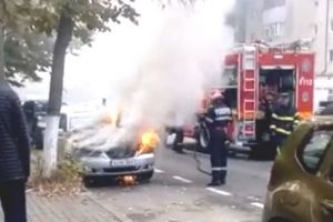 Slobozia: Autoturism în flăcări. Foto & Video