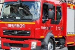 Incendiu DEVASTATOR în ROMÂNIA. POMPIERII intervin în FORȚĂ!