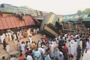 India: Cel putin 50 de persoane au murit intr-un accident de tren