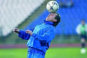 Ilie Balaci a dispărut FULGERĂTOR, sub ochii mamei sale. „Până să vină salvarea a căzut din picioare!”