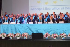 Călin Popescu Tăriceanu, prezent la conferinţa ALDE Bacău