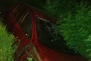 A buşit maşina şi a fugit la spital să-şi trateze beţia