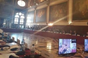 Două mii de magistraţi sunt ţinuţi în sistem de Comisia de la Veneţia