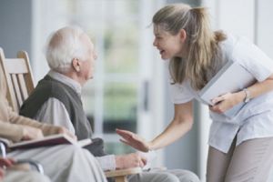 Marea Britanie recrutează 40 de infirmiere