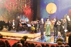 „Romanţa ne uneşte” – genericul sub care s-a desfăşurat Festivalul Naţional  „Crizantema de Aur” 2018
