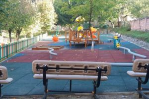Au început lucrările la proiectul sighişorean “Amenajare parc şi loc de joacă strada Crizantemelor”