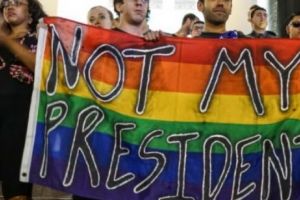 Trump are un PLAN  împotriva comunităţii LGBT: „Transgenderul nu există”