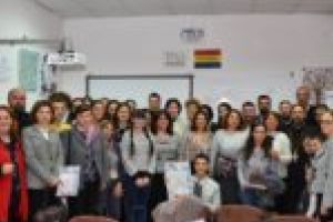 „Ghiozdanul cu bucurii” a făcut fericiţi peste 450 de elevi din Caraş-Severin!