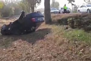 Masina, rasturnata la iesire din Eforie Nord. Care este starea soferului (video)  