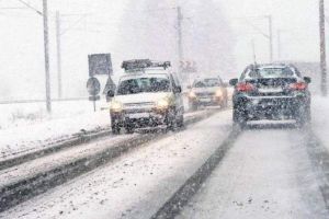 Vremea se schimbă de săptămâna aceasta. Vezi când se instalează iarna cu ninsori şi viscol