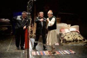 Teatrul Municipal Baia Mare: 3 ani de la premiera spectacolului ”Casa de pe granita”