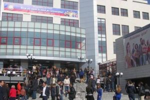 Firme din domeniul IT, dispuse să-i angajeze pe studenţi cu normă întreagă