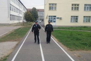 Elevi sancţionaţi de poliţiştii locali
