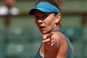 Halep se opune bisturiului