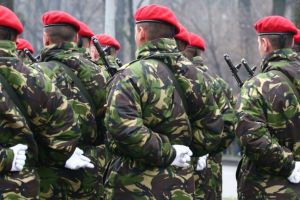 Pensie de urmaş pentru copiii militarilor şi gradaţilor profesionişti căzuţi la datorie