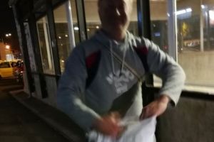 Nea Costel, căutătorul prin gunoaie care câştigă mai mult ca un corporatist
