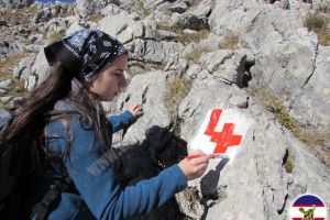 BUCEGI: Tinerii au refăcut marcajele pe celebrul „Drum al grănicerilor”