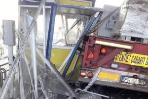 ACCIDENT bizar la STAȚIA de TAXARE Feteşti de pe Autostrada Soarelui