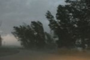 COD PORTOCALIU de vânt! Rafale de 90 km/h în Caraş-Severin!