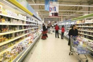 Experiment: Cât costă acum un coş cu produse şi cât costa acelaşi coş în 2017