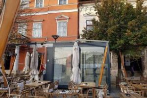 Cluj: Chioşc din bani publici la 3000 de EURO / mp, care stă gol de doi ani