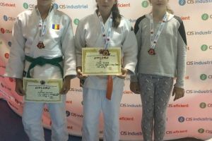 Trei medalii pentru tinerele judoka de la Crişul la turneul internaţional de la Târgu Mureş