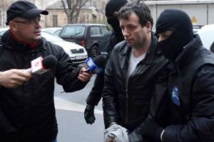Celebrul HACKER Guccifer A FOST ELIBERAT condiţionat