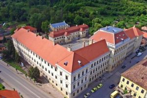 Eparhia Reformată din Ardeal vrea obţină, în justiţie, retrocedarea bunurilor fostului Colegiu Reformat ”Bethlen Gabor” din Aiud