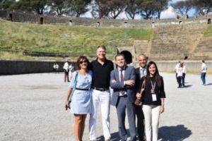 Orban îl albeşte pe Iohannis „Este CEL MAI BUN APĂRĂTOR al ROMÂNIEI!”. Explicaţia pentru absenţa de la Parlamentul European