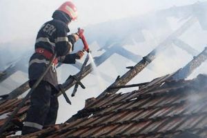 ACUM – Arde un hotel de lângă Autogara Sud