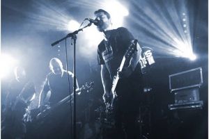 Fanii genului industrial doom metal sunt invitati la concertul trupei franceze Dirge