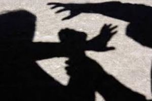 Infractor prins la două luni după ce a tâlhărit o femeie în Gheorgheni. A agresat-o în plină stradă