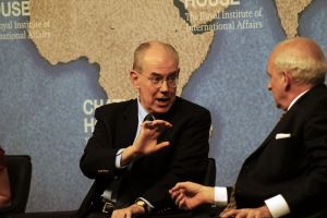 Un reputat academician american în vizită la Universitate. Orădenii, invitaţi la o dezbatere cu John Mearsheimer