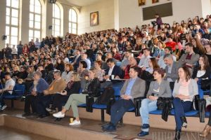 Studenţii orădeni, chemaţi să afle cum să fie antreprenori în era digitală