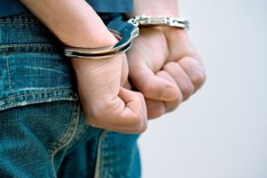 Minori prinsi de politie dupa ce au talharit un barbat, la Timisoara