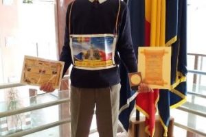 Atletul cugirean Vasile Hârjoc, avansat la gradul de sublocotenent (r) şi înobilat cu titlul de Ambasador al sportului românesc, de către Rezerviştii militari din Alba Iulia