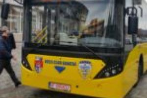 Elevii şi studenţii care nu au domiciliul în Caransebeş pot circula gratuit cu mijloacele de transport în comun