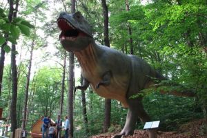 350.000 de turişti au vizitat Dino Park în primele nouă luni ale anului