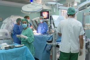 Viaţa, măsurată în milimetri de neurochirurgi