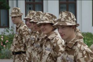 Tir cu arcul, de Ziua Armatei României, în Parcul Carol I