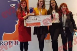 Îngheţata studenţilor din Galaţi, din fructe şi zer, medaliată cu aur la Paris