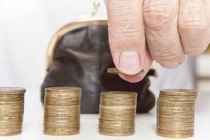 Anunţ ȘOCANT despre pensii: Ce se întâmplă cu banii pensionarilor români