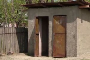 Ministerul Educaţiei are pe agendă un PROIECT INCREDIBIL legat WC-URILE DIN CURȚILE ȘCOLILOR. Oare cine A AVUT IDEEA?