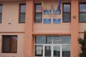 Primăria Crăciuneşti angajează