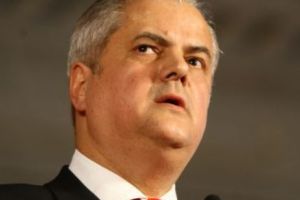 STRATEGIA INCENDIARĂ a fostului premier ADRIAN NĂSTASE. Cum trebuie să se apere România de PUTIN