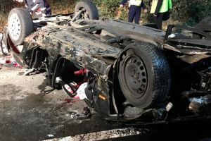 FOTO: Accident mortal în Arad. O maşină cu patru tineri s-a prăbuşit de pe un pod şi doi au murit. Unul se află în stare foarte gravă